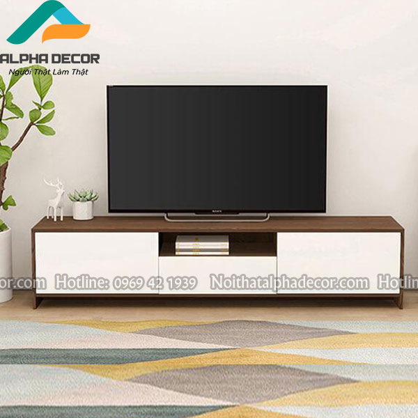 Với chiếc kệ tivi giá rẻ, bạn vẫn có thể trang trí phòng khách một cách đẹp mắt và hiện đại. Với thiết kế đơn giản và hoàn thiện tốt, nó sẽ tạo cho bạn cảm giác tiện lợi trong quá trình sử dụng và tiết kiệm chi phí cho gia đình.